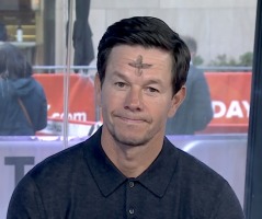 Mark Wahlberg leads Lent fasting lessons on Catholic prayer app ‘Hallow’