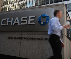 Ahead of key shareholders meeting, JPMorgan Chase denies closing accounts over religious, political views