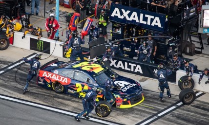 3 business workplace ideas from NASCAR pit crew
