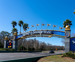 Chloe Cole urges Disney to cover healthcare for detransitioners, warns 'lawsuits are coming'
