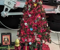 Why the satanic Christmas displays are awesome