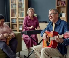 3 ways music therapy heals our pain