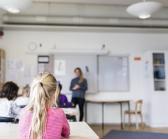 Parent advocate warns about AI in classrooms as tech companies sign Trump’s pledge