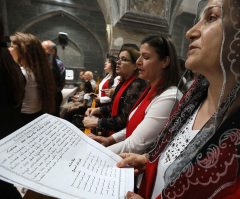 Over 1K Iraqi Christians receive first communion despite scars from ISIS, ongoing pressures