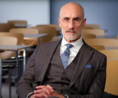 Harvard prof Arthur Brooks says avoiding boredom prevents contemplation, can lead to anxiety, depression