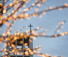 Churchgoers gift more money, food at Christmastime to help those in need: study