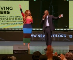 Jamal Bryant slammed for buying wife flesh-colored gala dress: 'Lowering of standards'