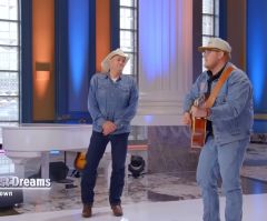 Country music star tears up during son's 'American Idol' audition: 'That's my boy!'