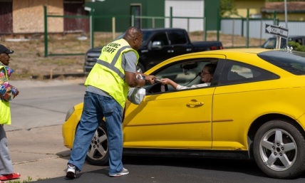 ‘Make the Gospel visible’: Kansas church gives away $4K in free gas cards to commuters