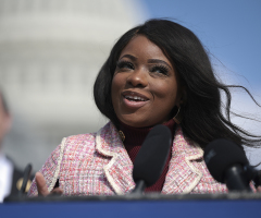Rep. Jasmine Crockett blames Karmelo Anthony verdict on racism, downplays murder weapon