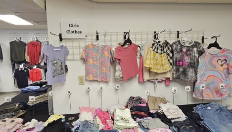 Indiana church opens clothes bank for those in need: 'Doers of the Word of God'