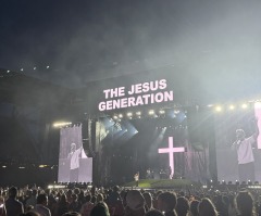 Forrest Frank, Sadie Robertson turn Nashville stadium into massive worship gathering for 25,000 fans