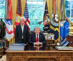 Freed missionary pilot Kevin Rideout thanks praying Christians as he meets Trump at White House