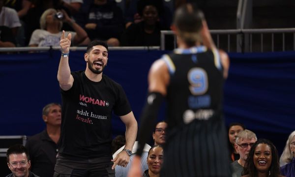 Enes Kanter Freedom kicked out of WNBA game while wearing shirt defining 'woman'