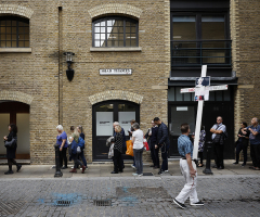 Businessman offers to pay legal fees for street preachers arrested by police