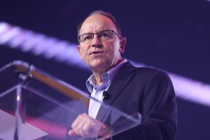Wisconsin gubernatorial nominee survives plane crash: 'God was looking after us'