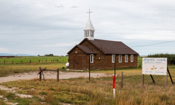 Travel: Along the Oregon Trail, a little church keeps the faith