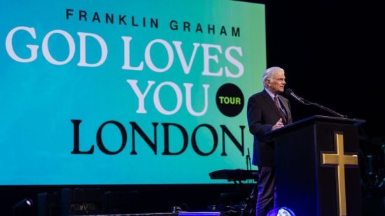WATCH: Franklin Graham shares the Gospel in Manchester