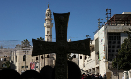 Why are Christians leaving for Islam? 