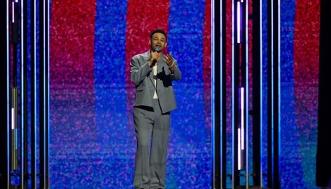 Tauren Wells calls for Christian unity at 2026 Dove Awards: ‘They will know us by our love’
