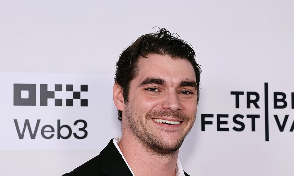 'Breaking Bad' actor RJ Mitte identified as Christian before taking his own life