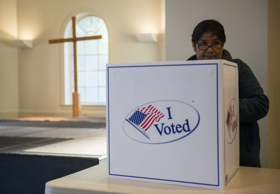 White Evangelicals backing GOP midterm candidates, but other religious groups favor Democrats: Pew poll