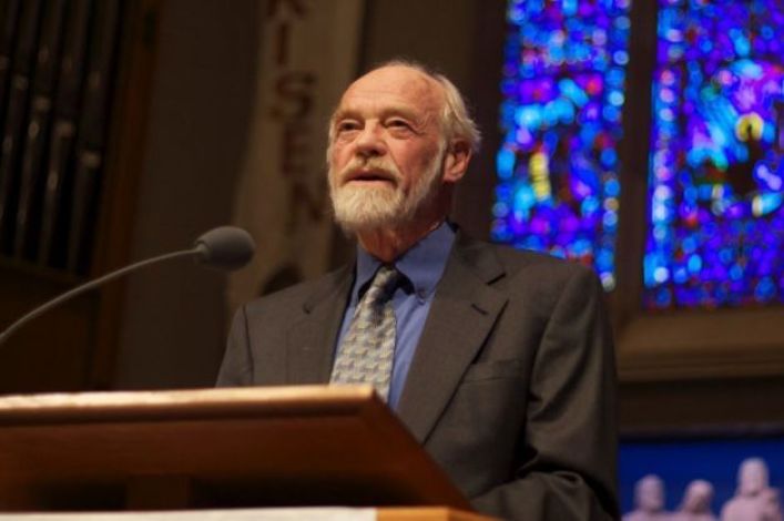 This week in Christian history: 'The Message' author dies; Edict of Nantes revoked