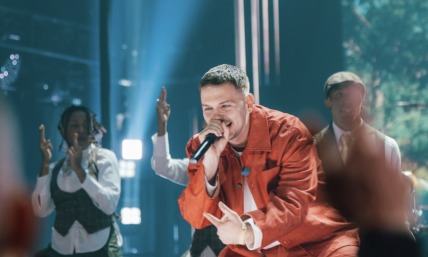 Christian rapper Hulvey cancels sold-out concert over pornographic images on display at venue: 'I stand for Jesus'