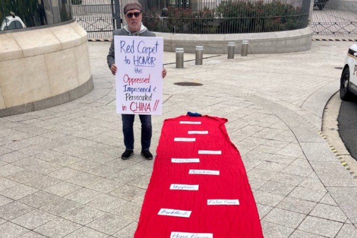 Prosecutors move forward with criminal case against pastor who protested outside Chinese Embassy