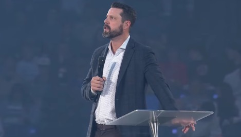 Seth Dillon warns Liberty students about ‘radical conspiracists’ exploiting young Christians
