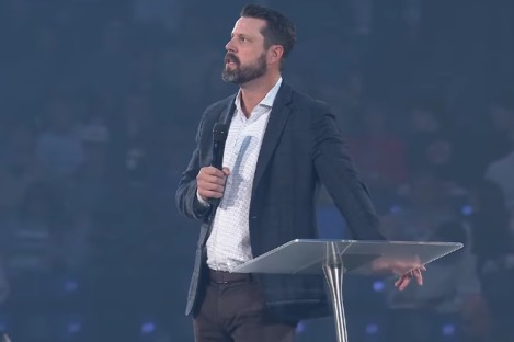Seth Dillon warns Liberty students about ‘radical conspiracists’ exploiting young Christians