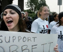 Lawsuit Against Teacher's Anti-Christian Remarks Goes to Trial