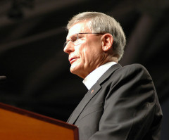 LCMS Leader Greets ELCA Delegates with 'Heavy Heart'
