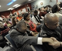 Haitian Christians Gather to Pray Amid Post-Quake Efforts