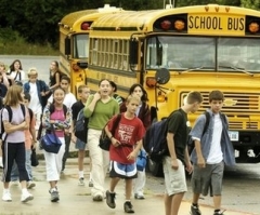 Survey: 4 in 5 Americans Say Students Should Be Able to Pray at School Events