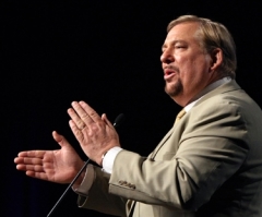 Rick Warren Among Forbes' 20 Most Influential Twitter Celebrities