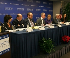 Evangelicals, Human Rights Groups Decry Gov't Inaction on Refugees