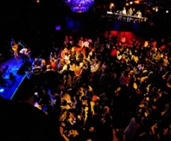 Hillsong NYC Kicks Off Weekly Services