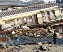 Japan Tsunami Spurs Rick Warren, Ed Young to Send Twitter Message