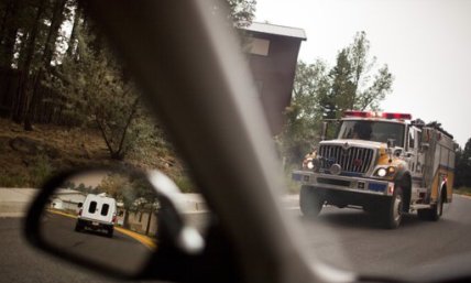 Los Alamos Pulls Together to Fight Las Conchas Fire; Lab Still Safe