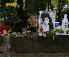 Amy Winehouse Tragic Death: Rihanna, Ashton Kutcher, Other Celebs React on Twitter