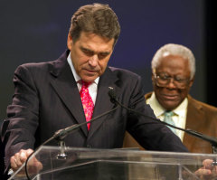 Critics Continue to Label Rick Perry Prayer Rally a 'Political Stunt'