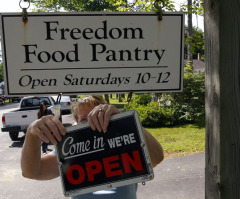 Double Whammy: US Poverty Up, Incomes Down
