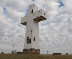 Atheist Takes Ill. Cross Monument to Appeals Court Over Funding