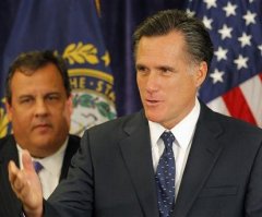 Romney Brings Chris Christie to Iowa to Woo Conservatives