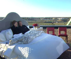 'Sexperiment:' Pastor, Wife Weather 24 Hours in Bed on Church Roof