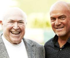Calvary Chapel's Chuck Smith to Undergo Chemo, Radiation