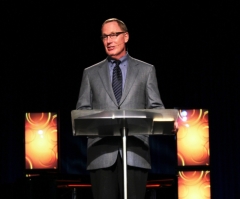 Max Lucado Ponders God's Grace in New Book, NRB Sermon