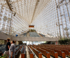 Bobby Schuller Encourages Crystal Cathedral to Press On