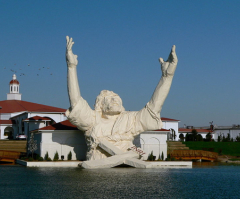 'Touchdown Jesus' Statue in Ohio Struck by Lightning to Be Rebuilt in July
